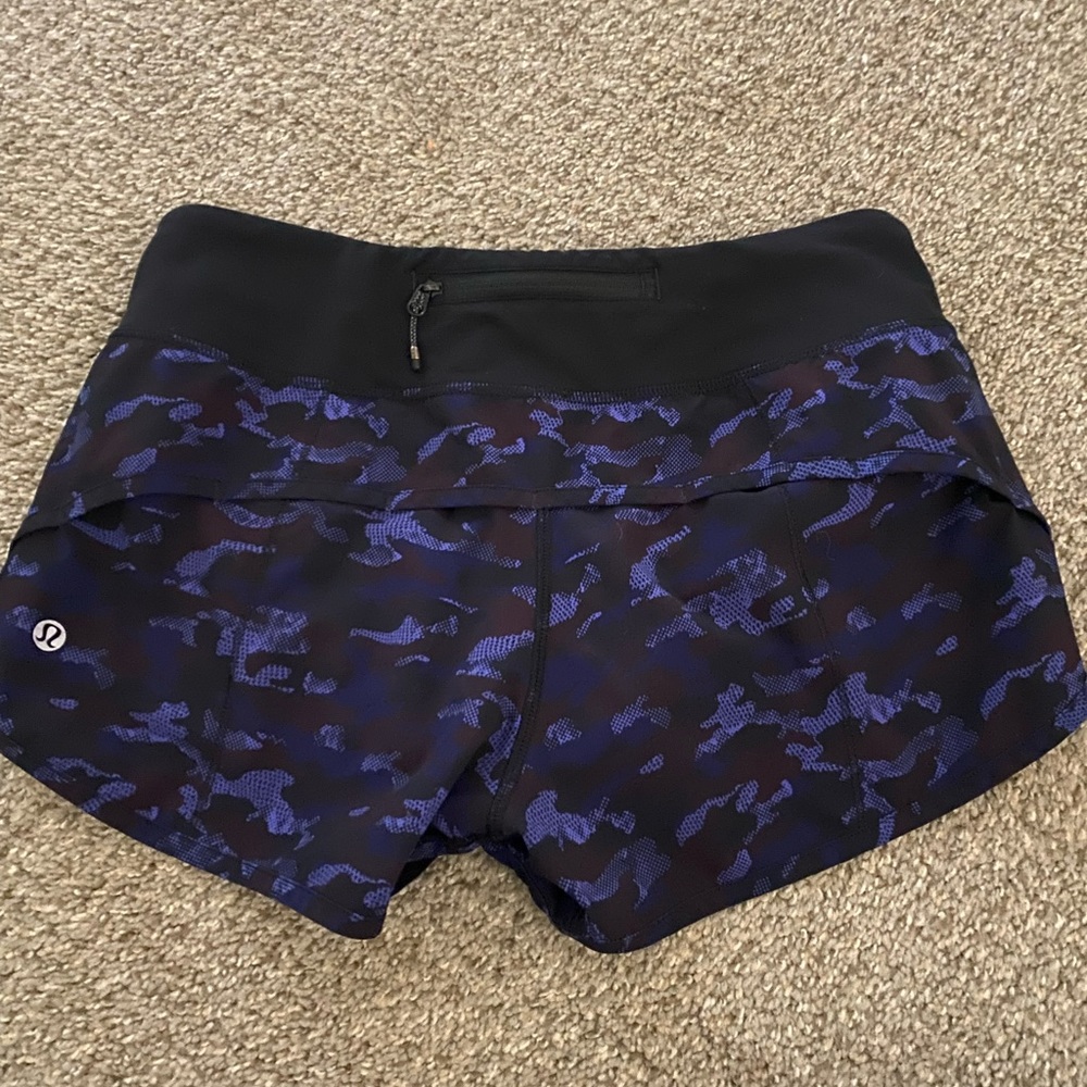 Speed Up Low-Rise Lined Short 2.5" in Blue Camo